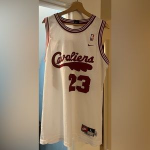 Lebron James Retro Cavs Jersey Size Large Nike